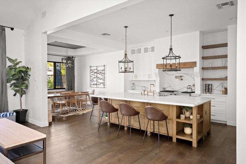 Kitchen Bar Area