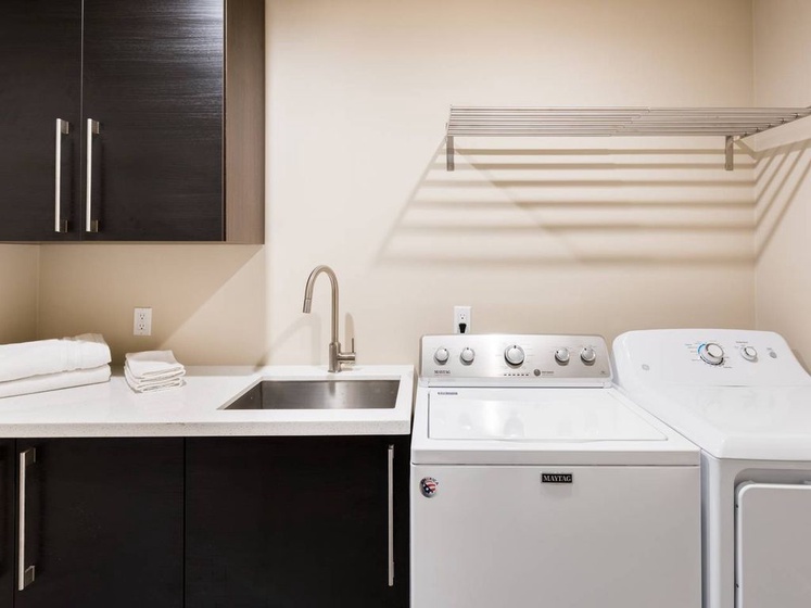 Hip Hacienda - Laundry Room