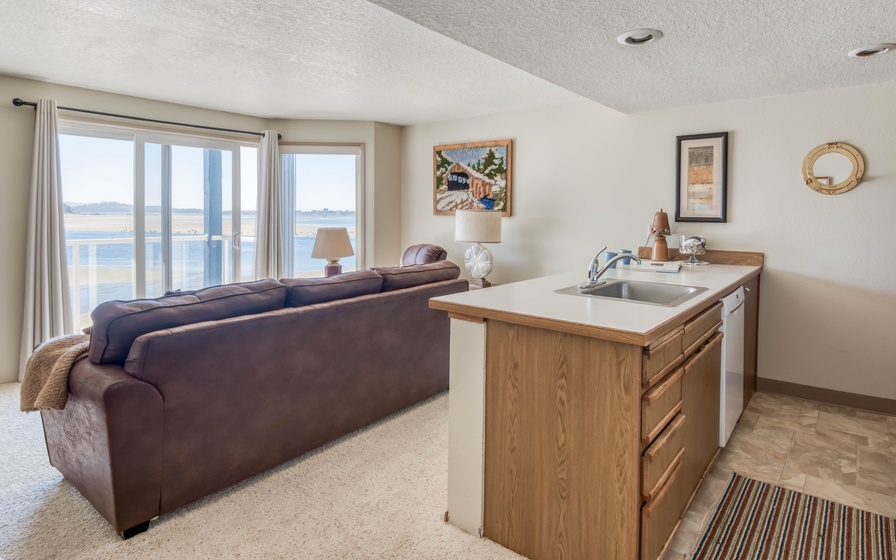 Dock of The Bay 203 1 Bedroom Condo in Lincoln City, OR