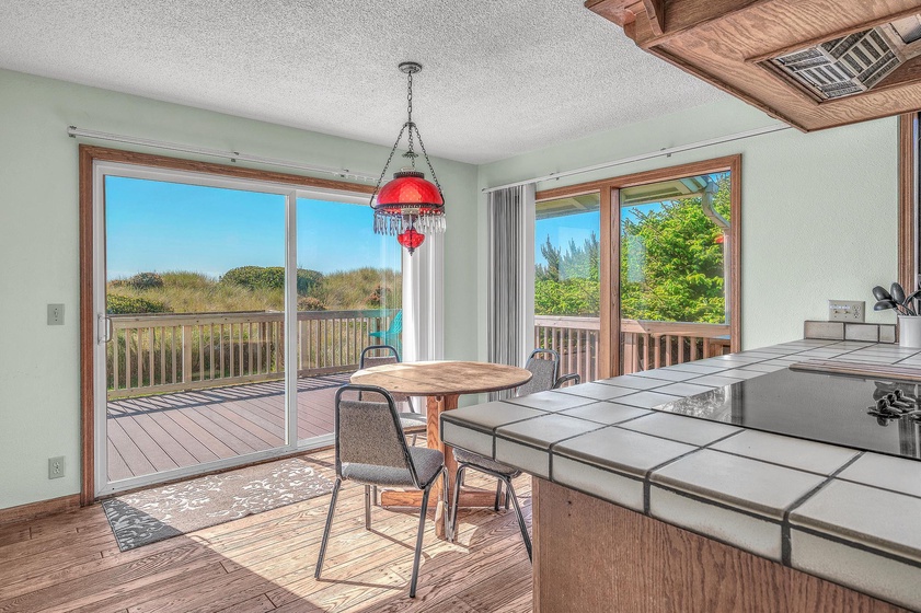 breakfast nook off kitchen