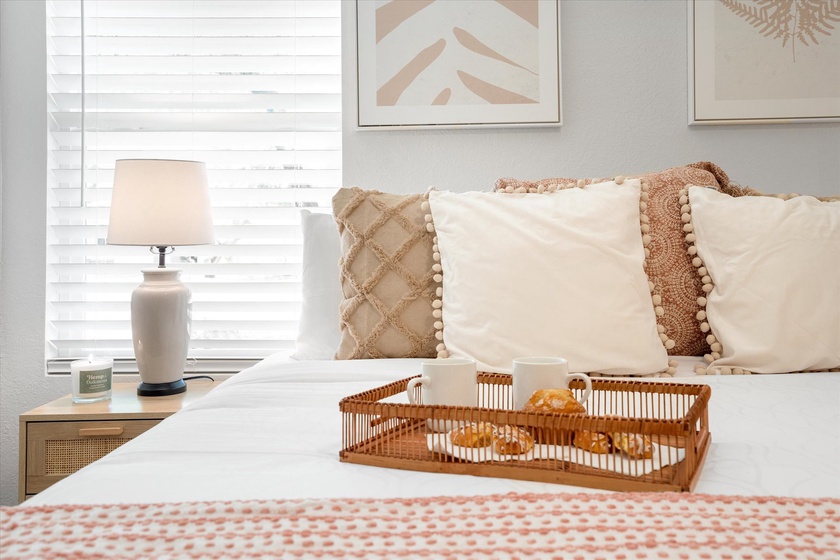 The Seaside Bohemian -Queen bedroom