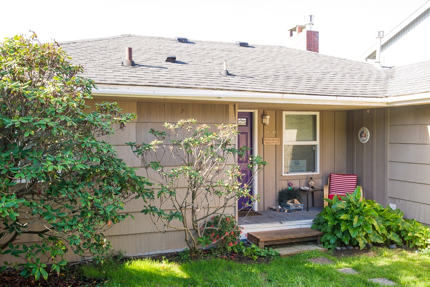 Beach Bungalow Roads End 2 Bedroom House in Lincoln City, OR