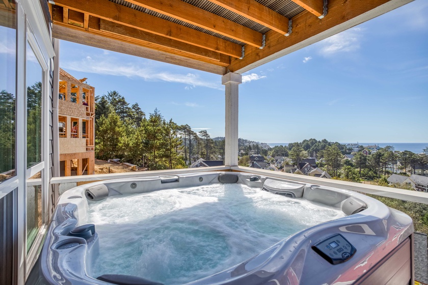 Spacious hot tub