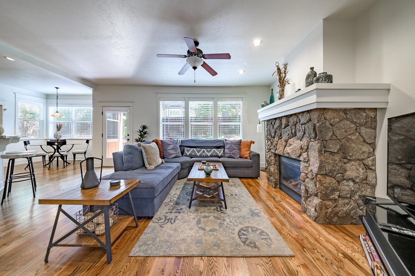 Living Room w/ Fireplace