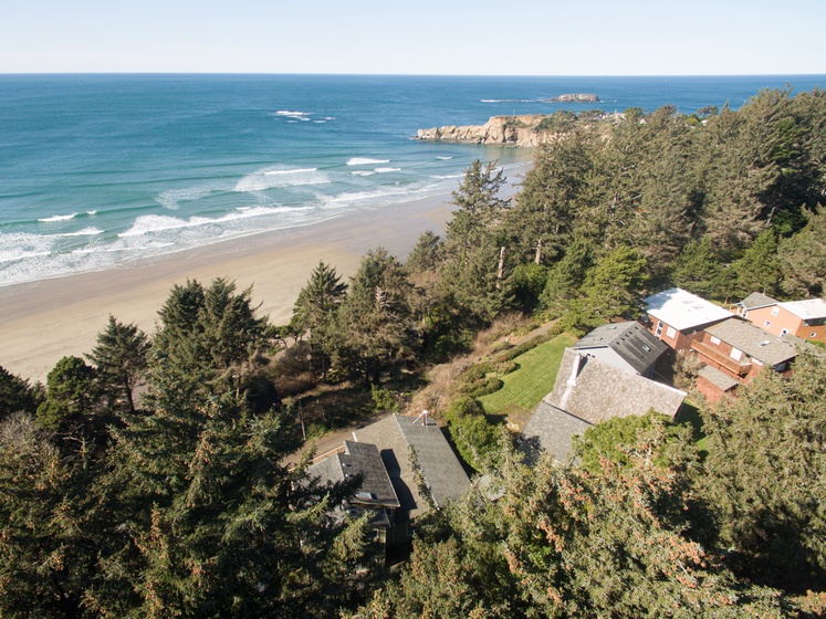Otter Rock Hideaway 3 Bedroom House in Otter Rock, OR