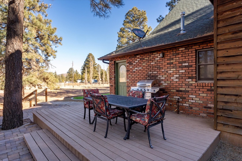 Deck and Outdoor Dinning