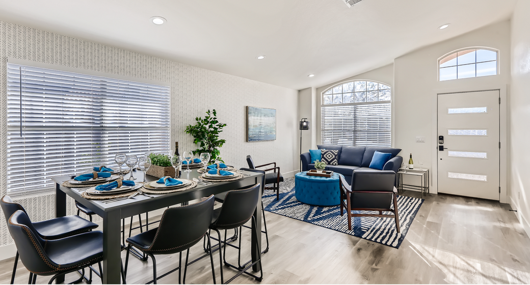 Greenway on the Horizon - Dining area and living room