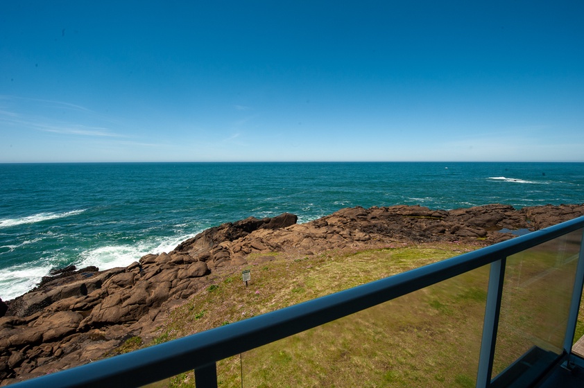 Whale Crossing 2 Bedroom Condo in Depoe Bay, OR