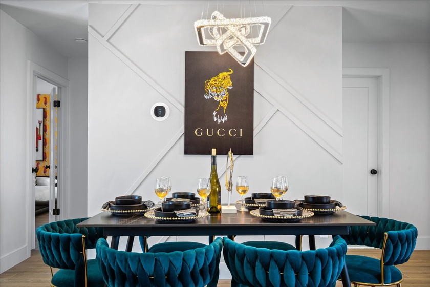 House of Gucci - dining area