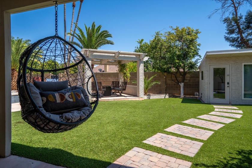 The Seaside Bohemian - Backyard Seating