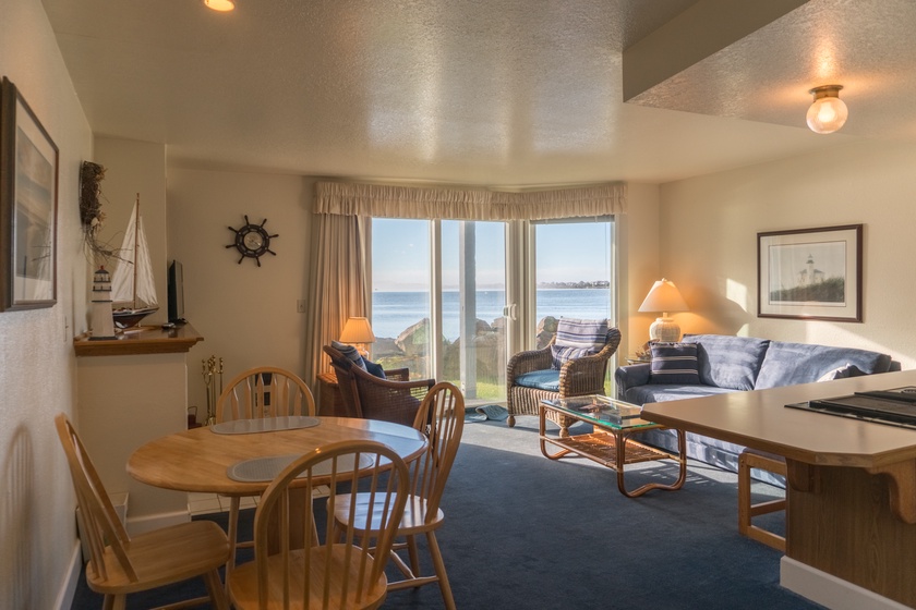 Dock of The Bay 105 1 Bedroom Condo in Lincoln City, OR