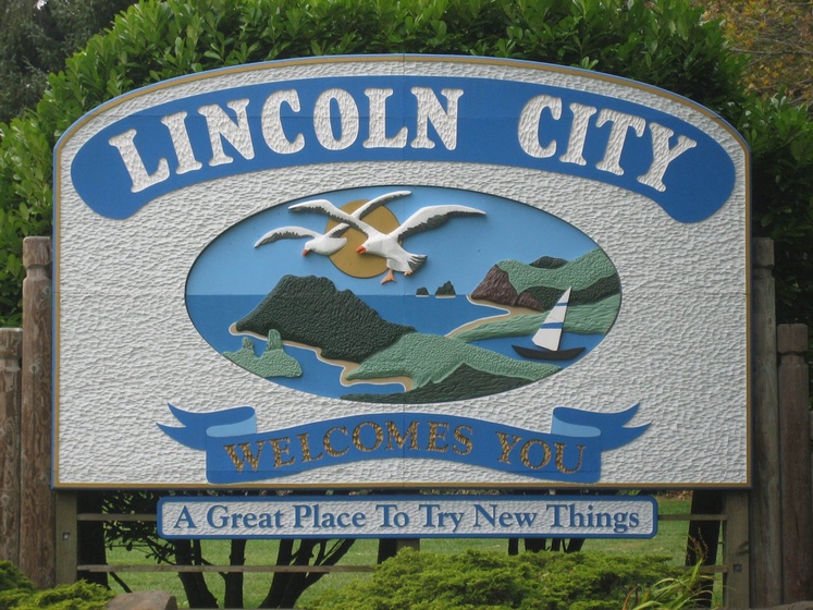 31 - Lincoln City Sign - IMG_4489