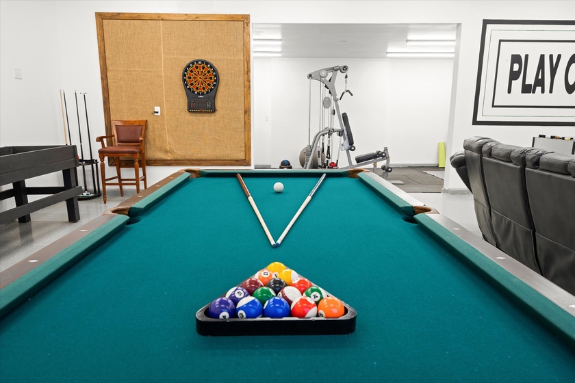 Pool table