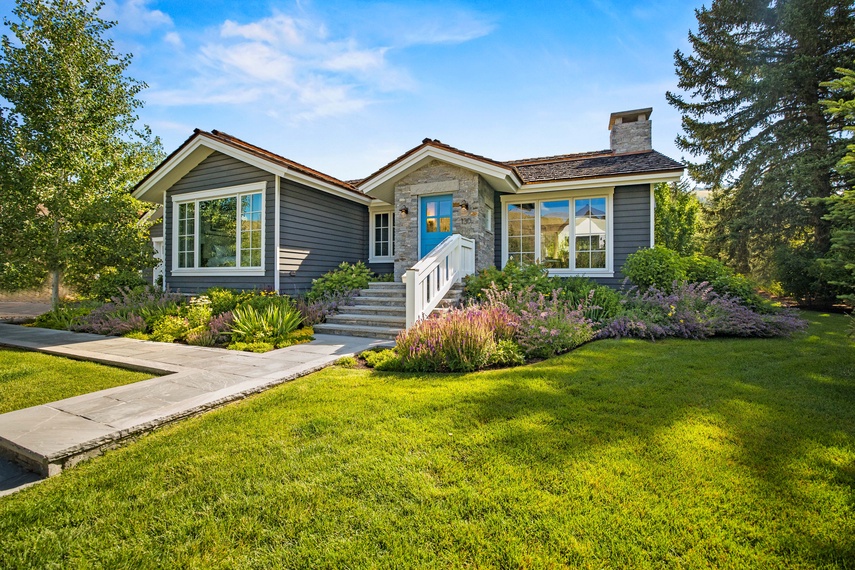 Front Exterior - Bluebell Cottage - Jackson, WY - Luxury Villa Rental
