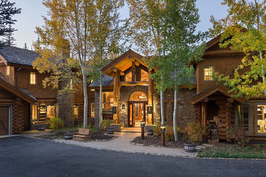 Front Exterior - Mountain View - Wilson, WY - Luxury Villa Rental