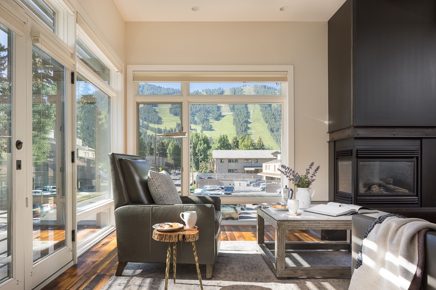 Sitting Area - Pied A Terre 201 - Jackson Hole, WY - Luxury Vacation Rental