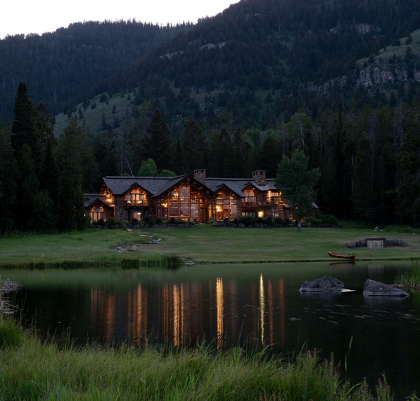 Front Exterior - Phillips Ridge - Jackson, WY - Luxury Villa Rental