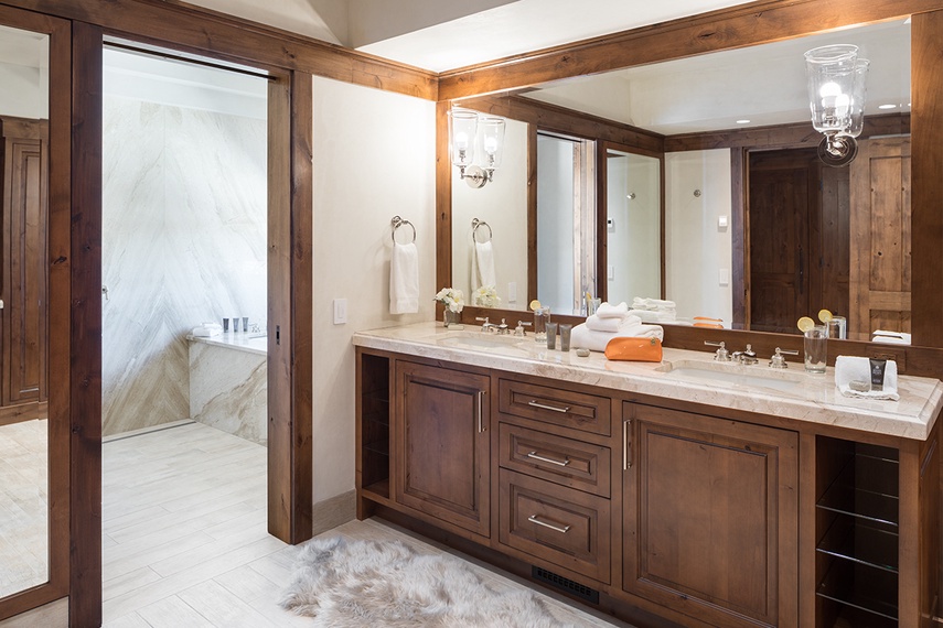 Upper Level Primary Bathroom - Chateau on the West Bank - Jackson Hole, WY -  Luxury Villa Rental