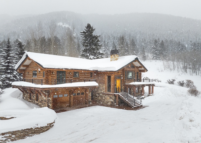 Front Exterior - Rodeo Ridge - Jackson WY - Luxury Villa Rental