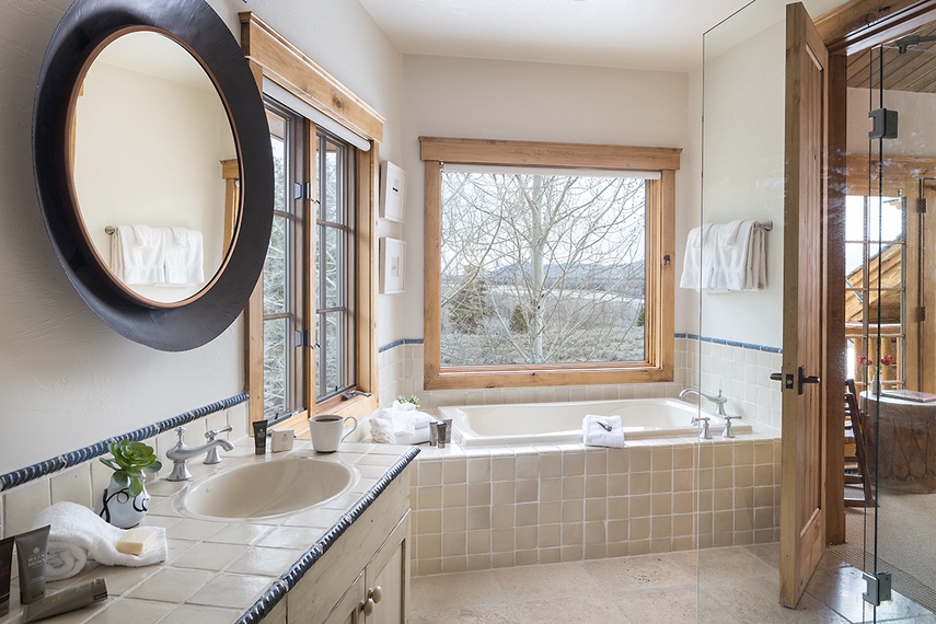 Guest Bedroom 2 Bathroom - Mountain View - Wilson, WY - Luxury Villa Rental