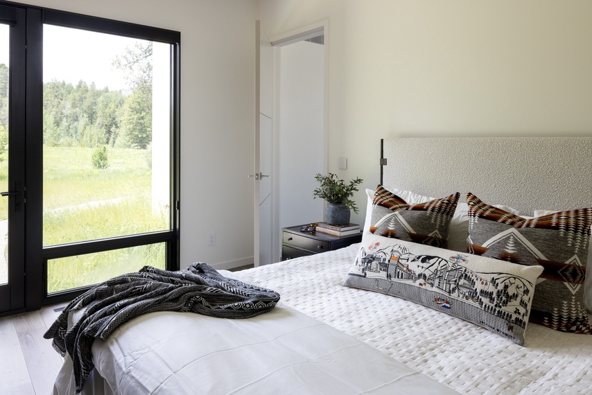 Guest Bedroom 1 - Eagle's Vantage - Wilson, Wyoming - Luxury Villa Rental