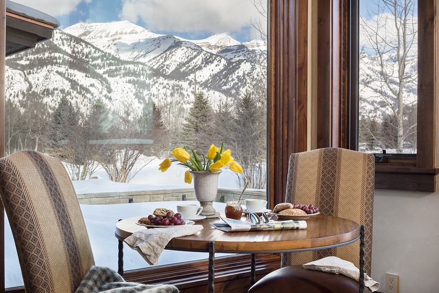 Great Room - Chateau on the West Bank - Jackson Luxury Villa Rental