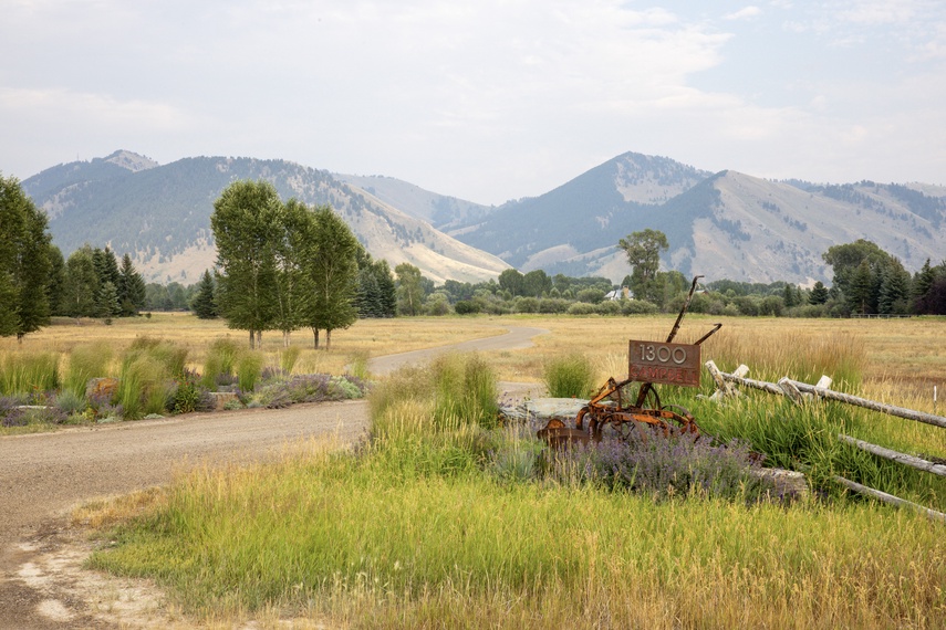 Approach - Retreat on the Creek  - Jackson Hole, WY - Luxury Villa Rental
