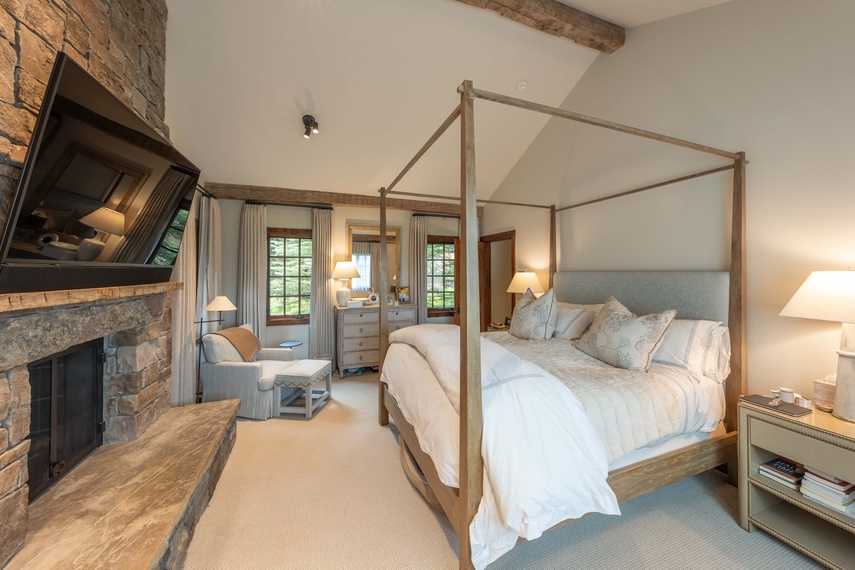 Primary Bedroom - Shooting Star Cabin 05 - Teton Village, WY - Luxury Villa Rental