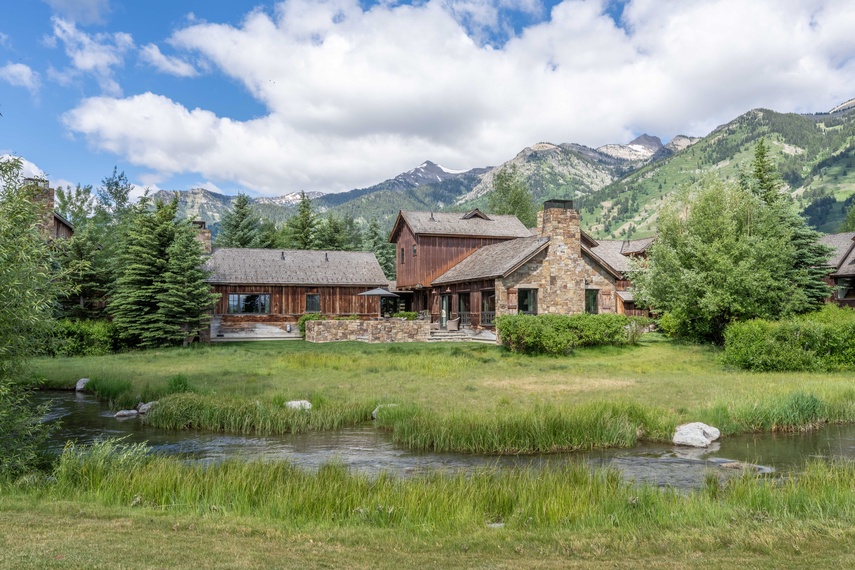 Front Exterior - Shooting Star Cabin 05 - Teton Village, WY - Luxury Villa Rental