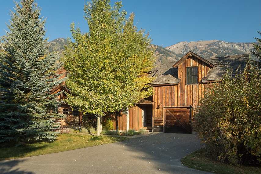 Front Exterior - Shooting Star Cabin 11 - Teton Village, WY - Luxury Villa Rental