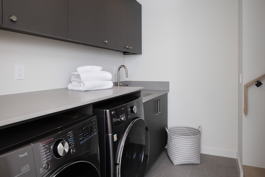 Laundry - Glenwood 09 - Jackson, WY - Luxury Villa Rental