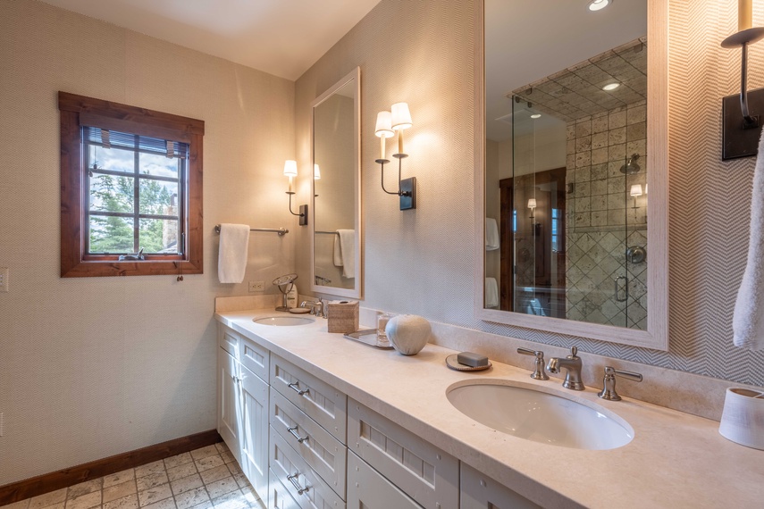 Guest Bathroom 1 - Shooting Star Cabin 05 - Teton Village, WY - Luxury Villa Rental