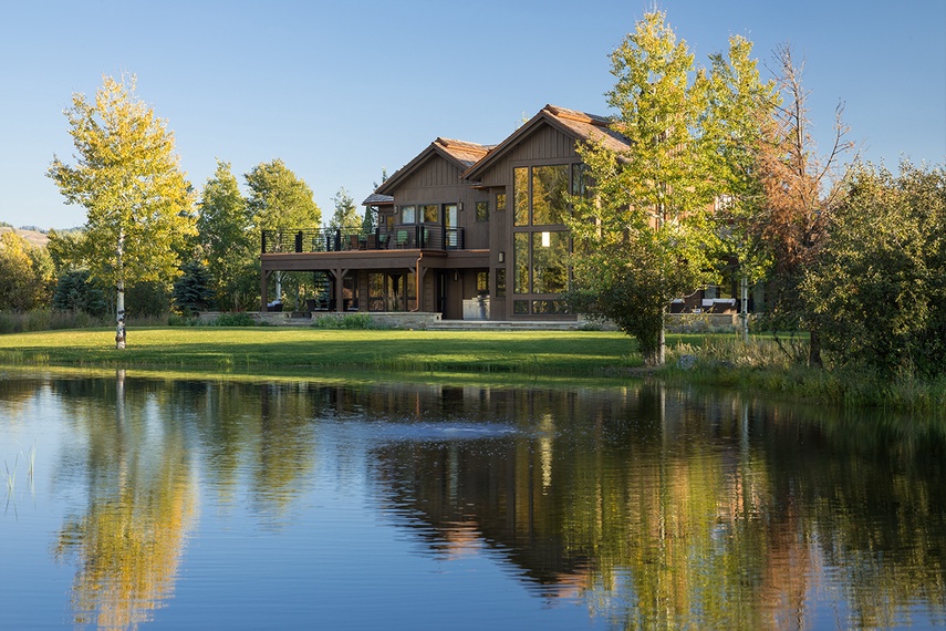 Pond - Chateau on the West Bank - Jackson Luxury Villa Rental