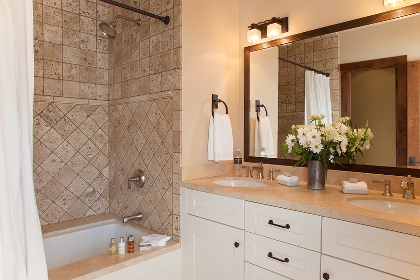 Guest Bedroom 1 Bathroom - Shooting Star Cabin 01 - Teton Village, WY - Luxury Villa Rental