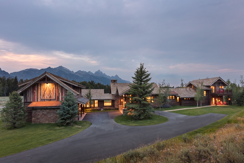 Front Exterior - Northern Exposure - Jackson, WY - Luxury Villa Rental