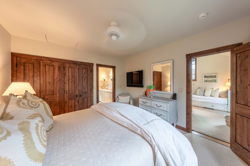 Guest Bedroom 1 - Shooting Star Cabin 05 - Teton Village, WY - Luxury Villa Rental