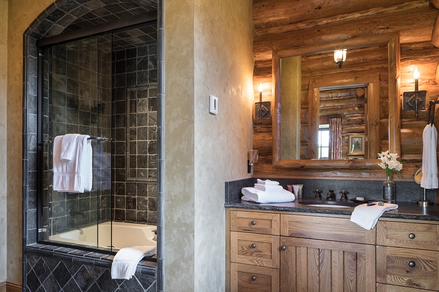 Guest Bedroom 1 Bathroom - Grizzly Wulff Lodge - Jackson Hole, WY - Private Luxury Villa Rental