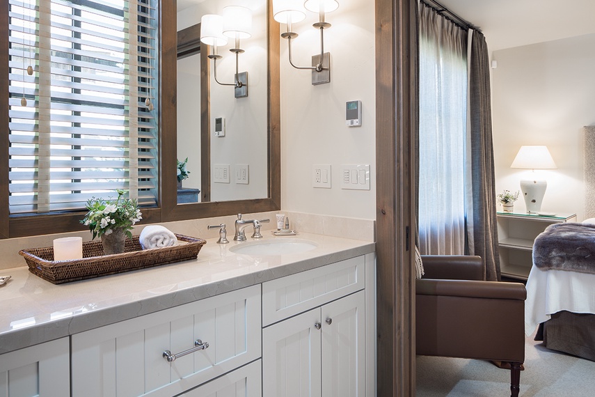 Guest Bedroom 1 Bathroom - Lodge at Shooting Star 04 - Teton Village, WY - Luxury Villa Rental