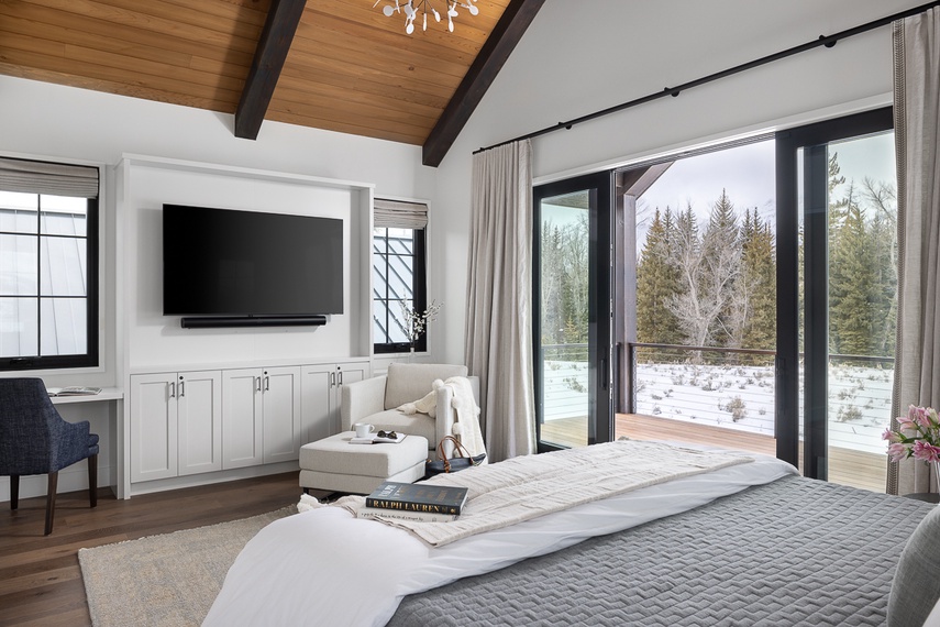 Upper Level Primary - Northern Hideaway - Jackson, WY - Luxury Villa Rental