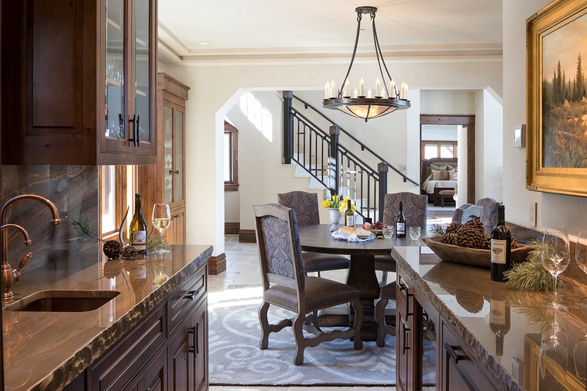 Formal Dining - Chateau on the West Bank - Jackson Luxury Villa Rental