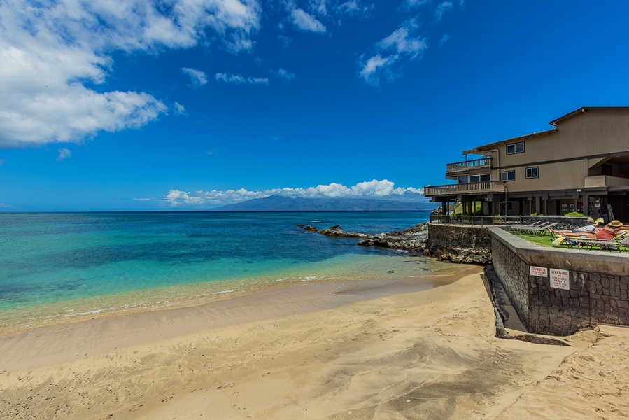 Beautiful beach access.