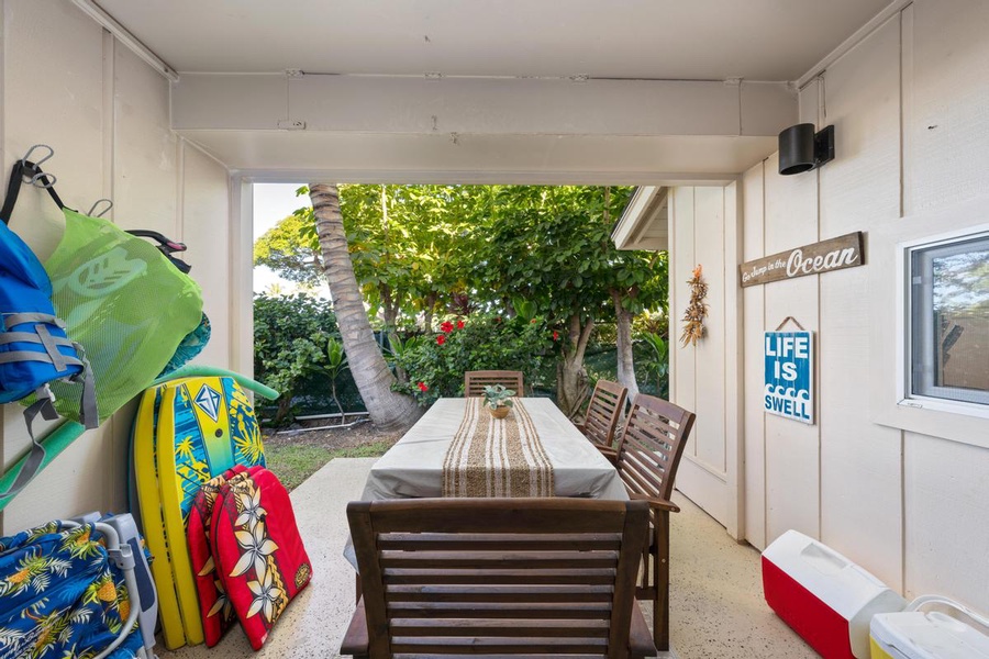 Relax outside while listening to the Hawaii breeze