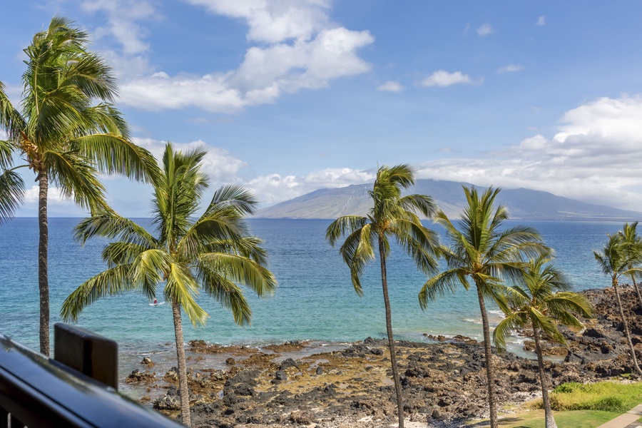 Ocean and mountain view from the lanai!