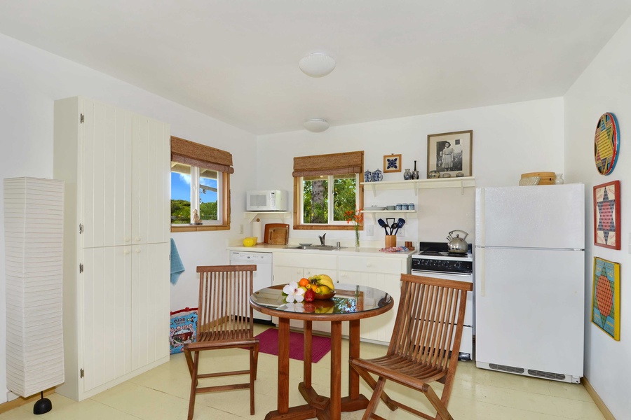 Kitchen / Dining