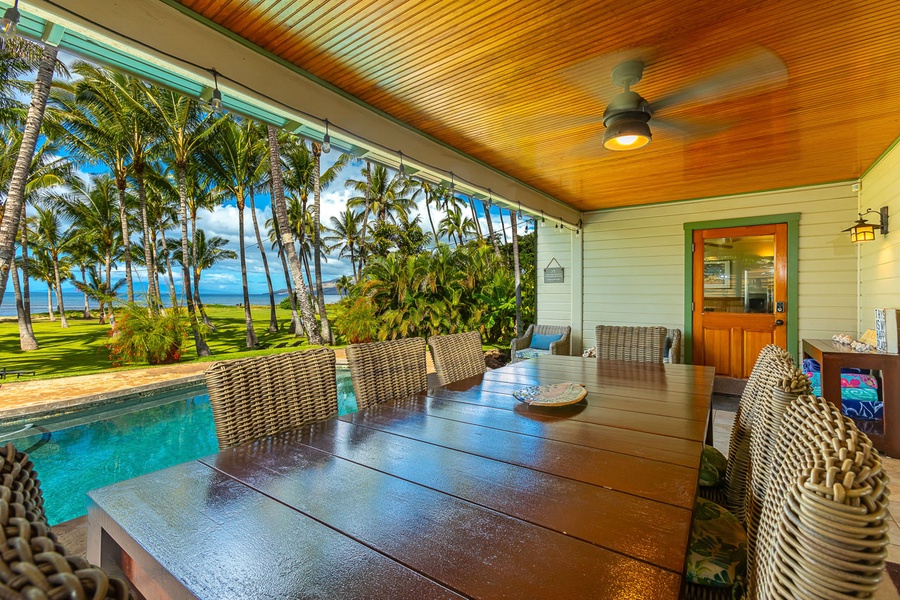 Amazing Lanai~ Kick Back~ Relax and Enjoy the View!