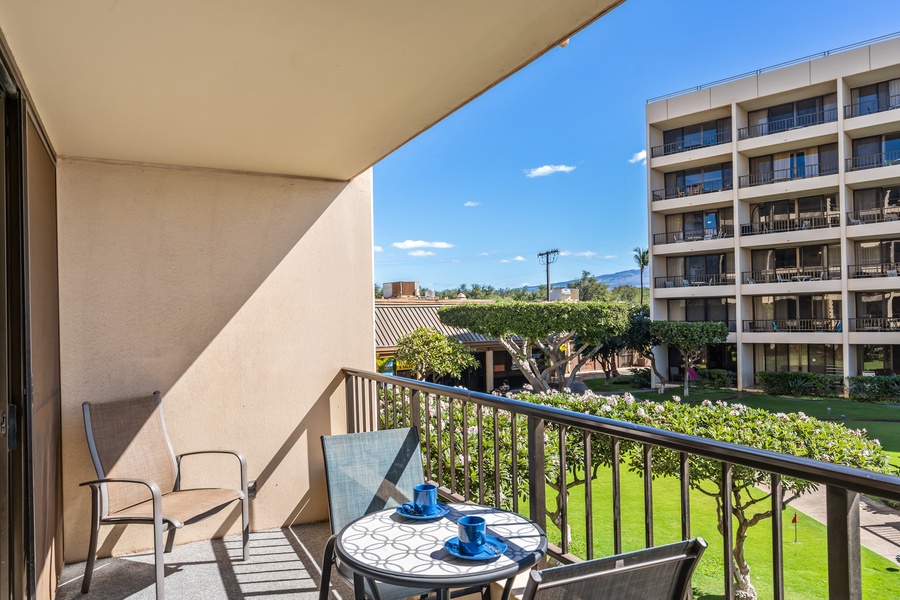 Enjoy breakfast with a beautiful view!