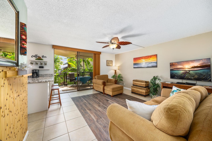 Living room with Hawaii features and lanai access