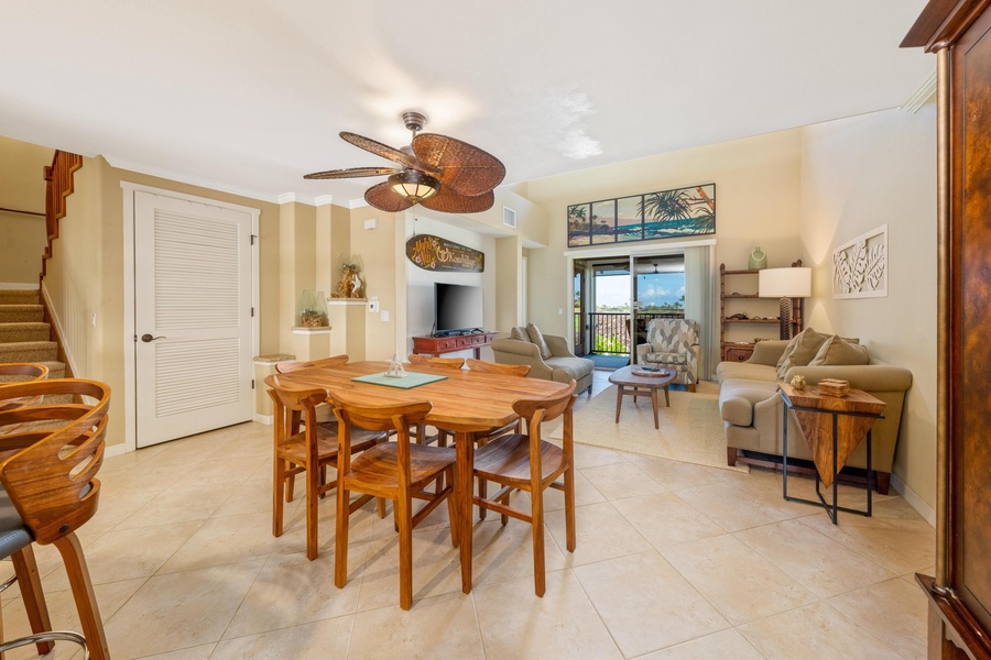 Living area and dining area