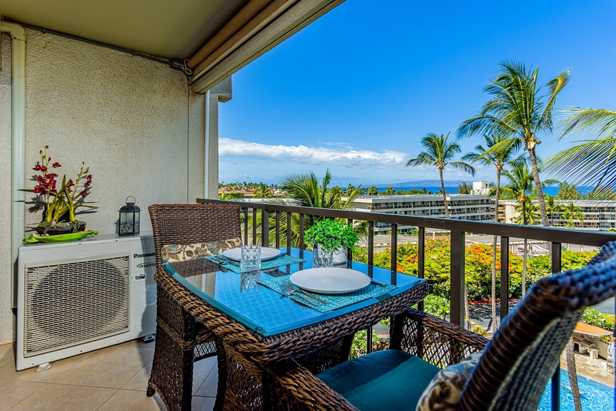 Dining for two on the lanai