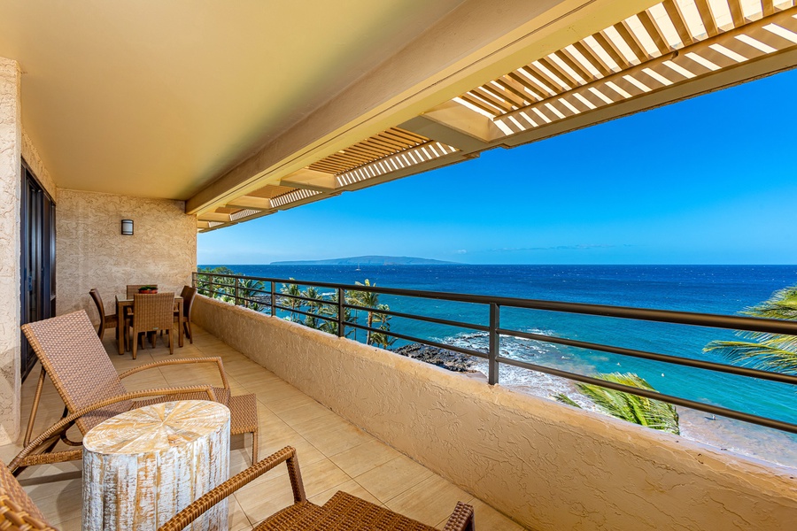 Relax and enjoy the spectacular view from the spacious lanai.